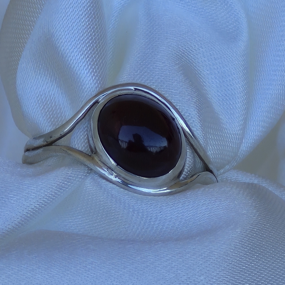 Sterling Silver Garnet Swirl Ring. Split Shank Ba… - image 5